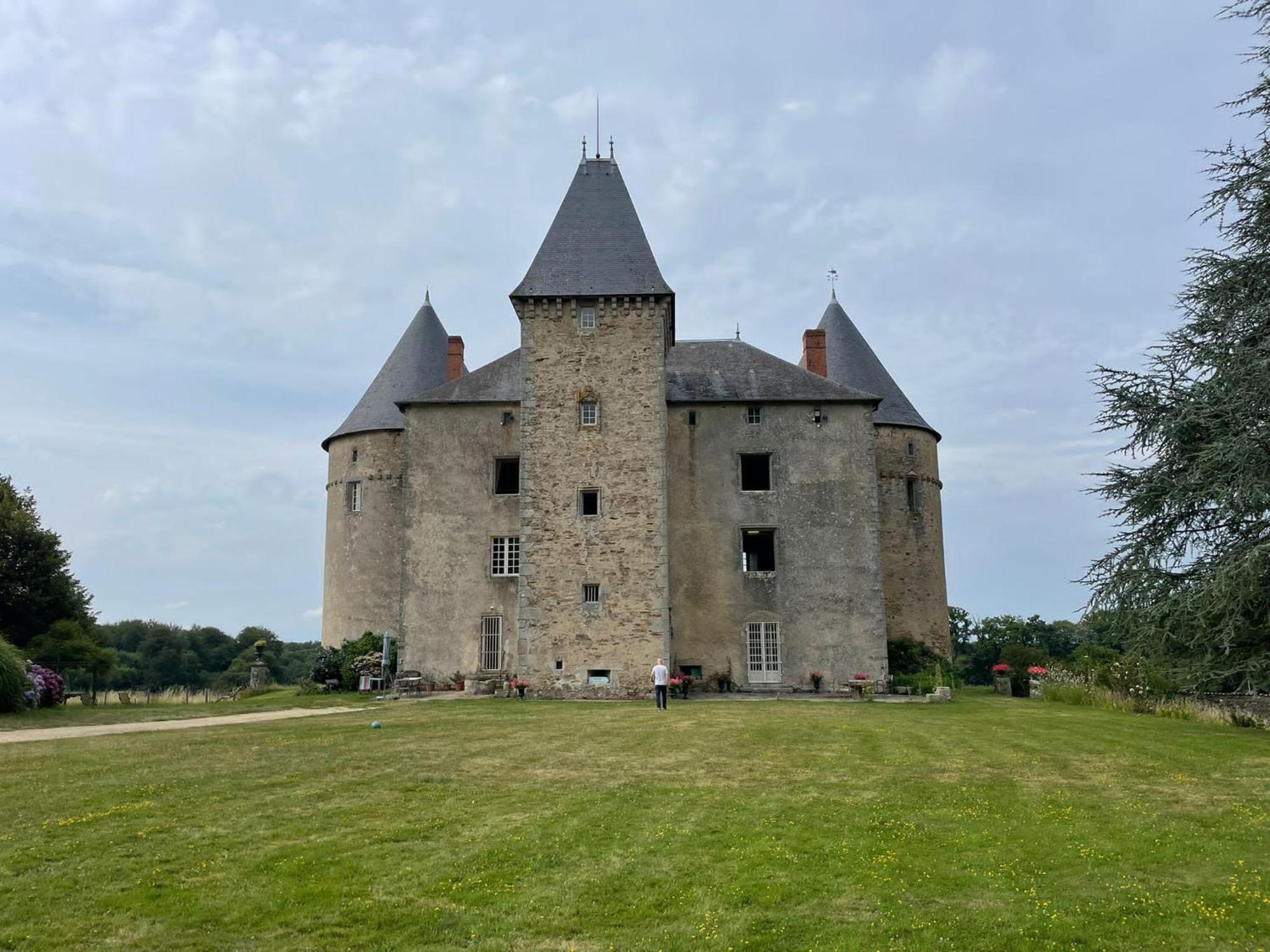 "Le Petit Bonheur" Gite Van 4 Tot 12 Personen Met Prive Vijver Van 2Ha Maisonnais-Sur-Tardoire Exterior photo